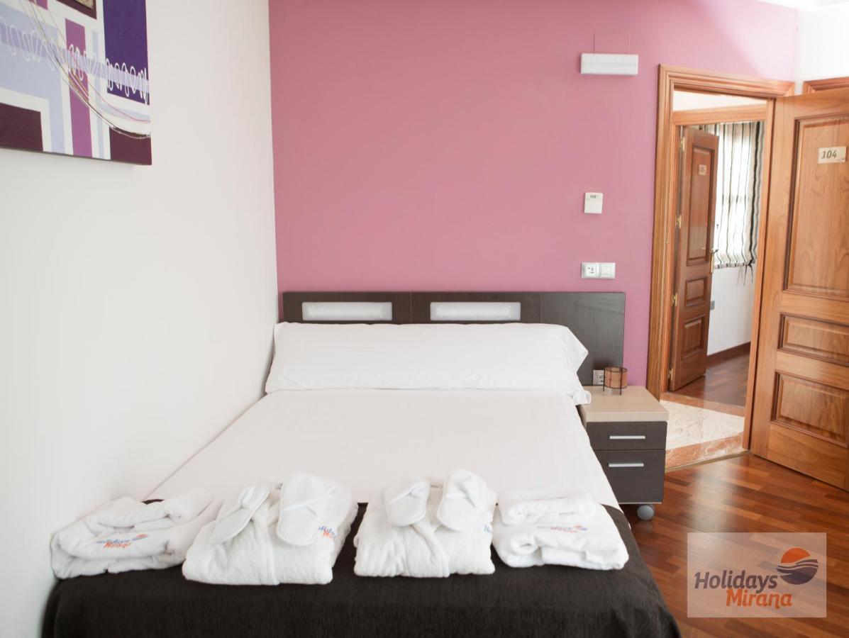 Holidays Mirana Yecla Extérieur photo